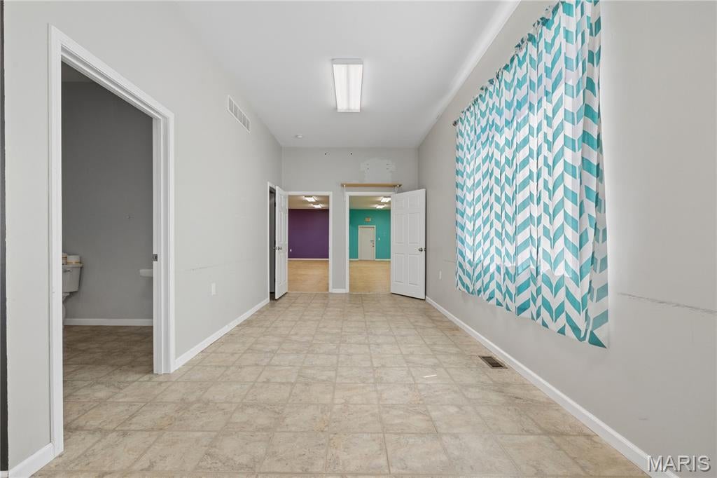 Prairie Heights - Commercial Sale