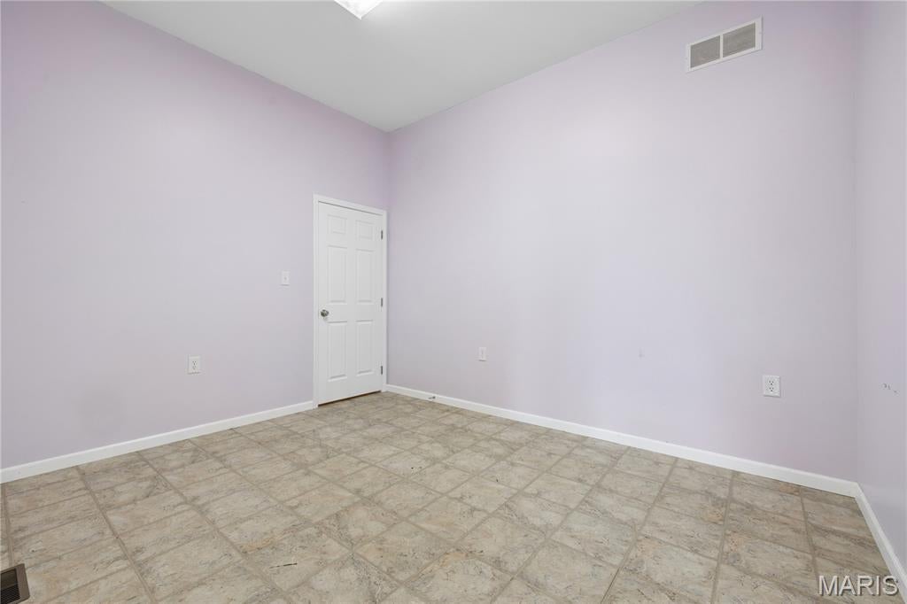 Prairie Heights - Commercial Sale