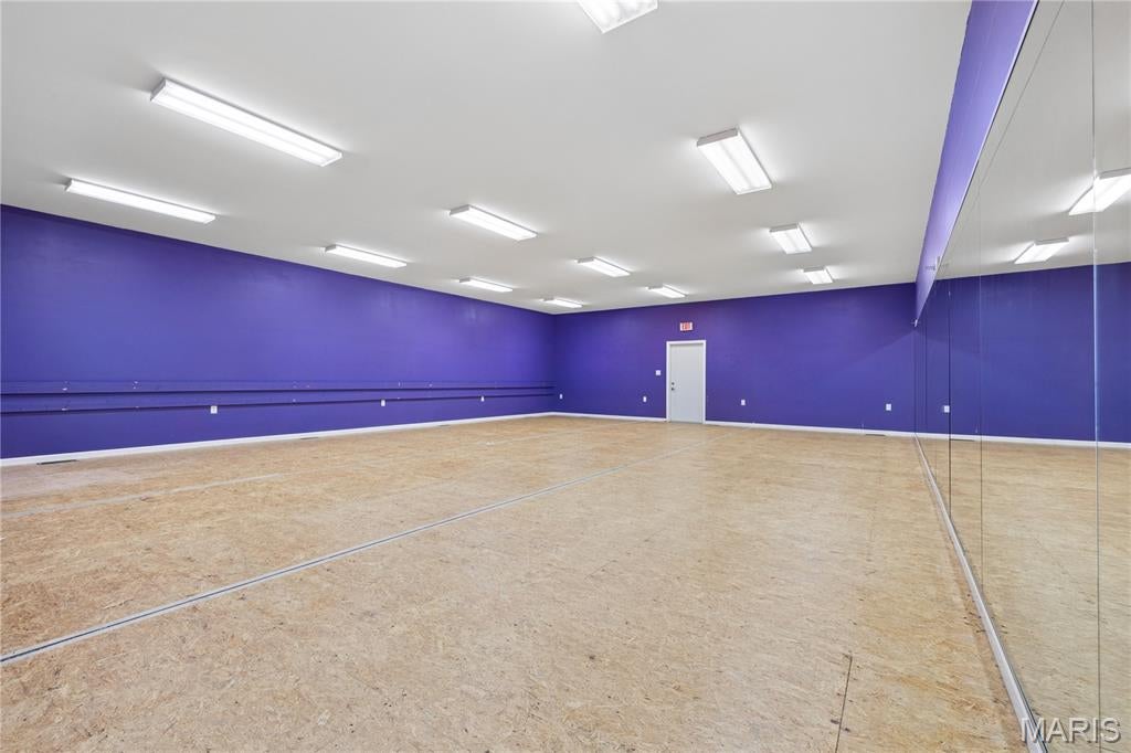 Prairie Heights - Commercial Sale