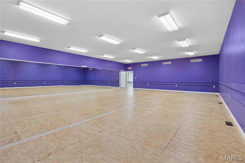 Prairie Heights - Commercial Sale