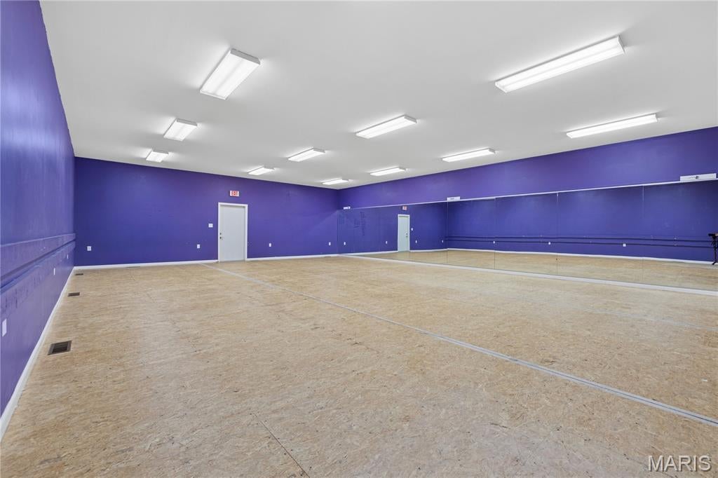 Prairie Heights - Commercial Sale