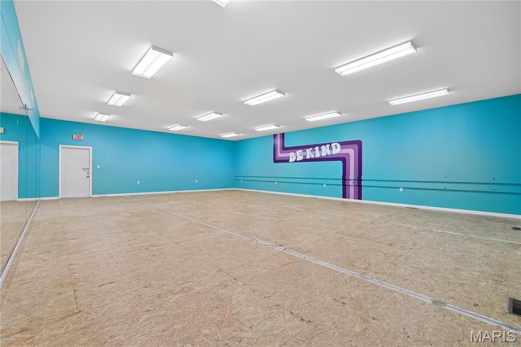 Prairie Heights - Commercial Sale