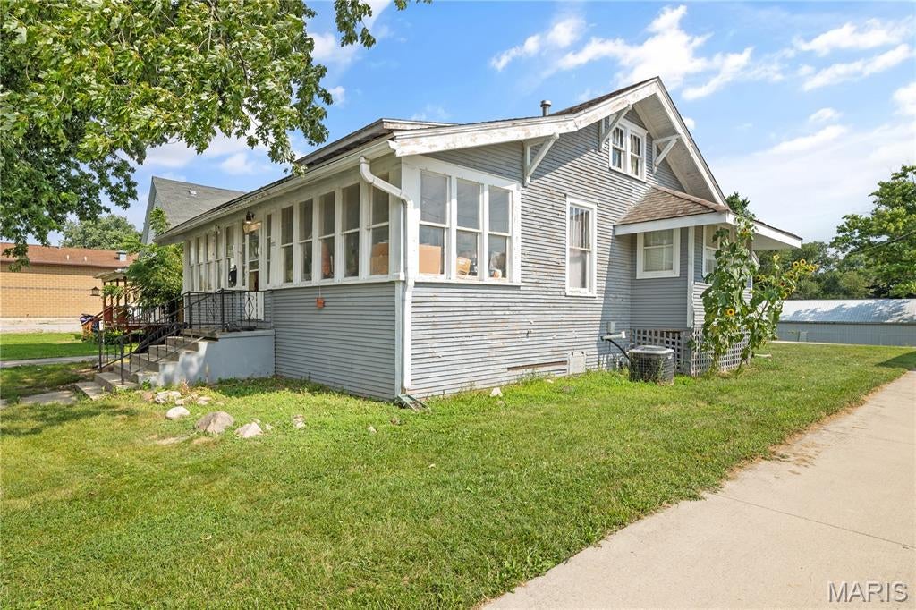 Prairie Heights - Commercial Sale
