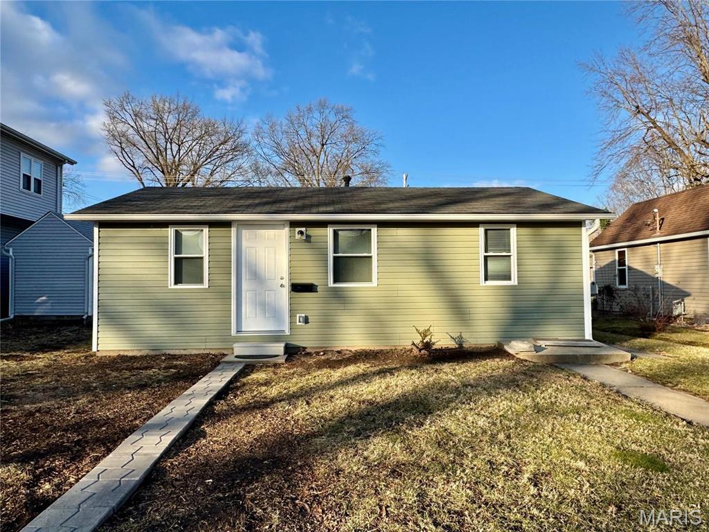 NEWLY REMODELED. Starting with new floors, fresh paint, appliances and features throughout. Walk in to oversized living room opening to the kitchen. Two bedrooms with sizable closets with hall bath for convenience. Laundry room off of kitchen. Easy interstate access, close to SWIC, SAFB, St. Louis. This is a NO SMOKING, NO PET home. Water, trash and lawn care are included in monthly rent. $50 App Fee/Credit required for all applicants over 18 years of age. Don't wait to schedule your showing.

Applications are processed on a first-come, first-served basis. An application will be considered complete only after all required documentation has been received, including, but not limited to, a completed application, valid government-issued photo identification, proof of income (such as recent pay stubs), and any other documents requested by management. Once an application is deemed complete, the applicant(s) will be contacted to submit the required application fee. Applications are processed one at a time in the order that complete application packages are received. If the first application is denied, withdrawn, or otherwise does not result in an approved tenancy, the next applicant with a complete application will be notified and invited to submit the application fee for processing. Holding (security) deposit is due within 24 hours of application approval. Other deposits may be requested by owner upon review of application and reports. Water, trash and lawn care are included in monthly rent, all other utilities are tenant responsibility. This a no smoking, no pet home.