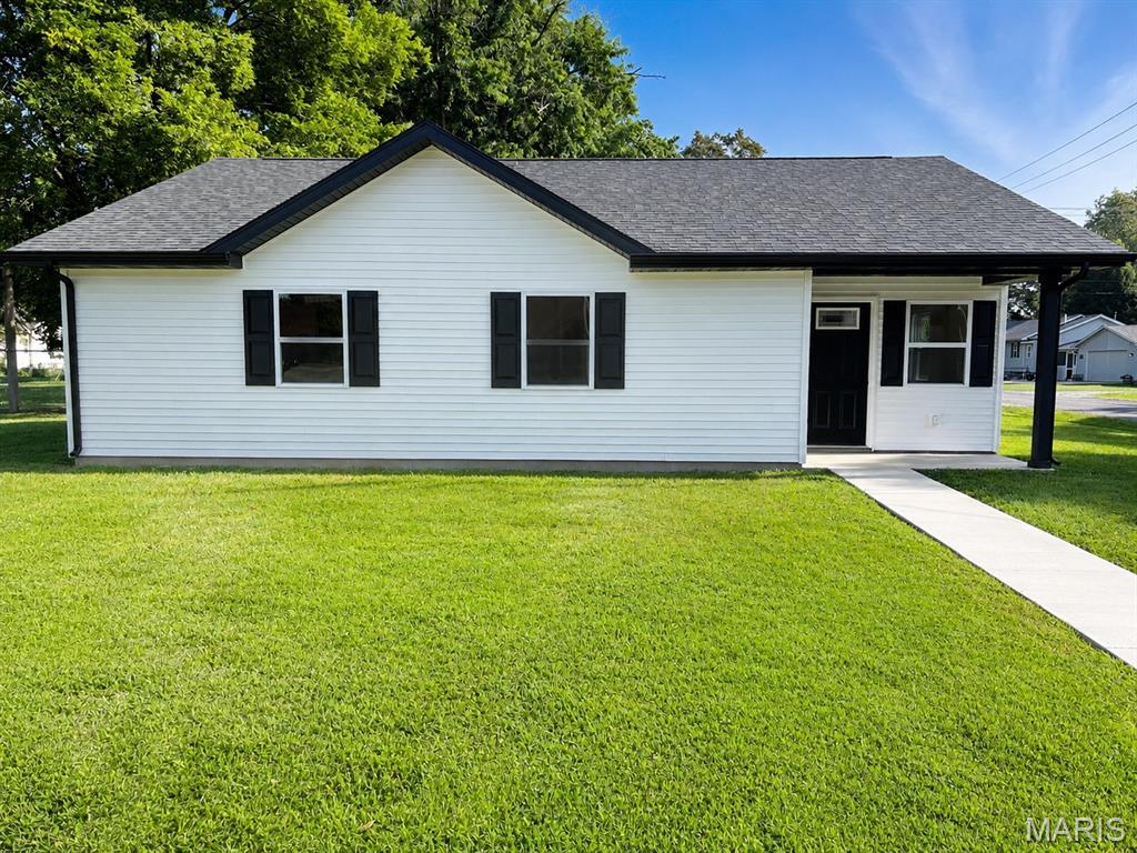 Welcome home to this beautiful new construction offering modern design and the convenience of one-level living. Featuring 3 bedrooms, 1 bathroom, and 1356 square feet, this home is perfectly situated on a corner lot directly across from City Hope Church in Centralia.
Step inside to discover a bright, open floor plan with everything brand new—from the flooring and cabinetry to the fixtures, appliances, and mechanical systems. Every detail has been thoughtfully designed to provide a fresh, comfortable living space that's ready for its very first owner.
Built on a slab foundation, this home offers zero-step entry, eliminating stairs and making it easily accessible for all stages of life. Whether you're purchasing your first home, downsizing, or simply looking for the peace of mind that comes with brand-new construction, this property is an outstanding opportunity! Note: taxes are subject to change.