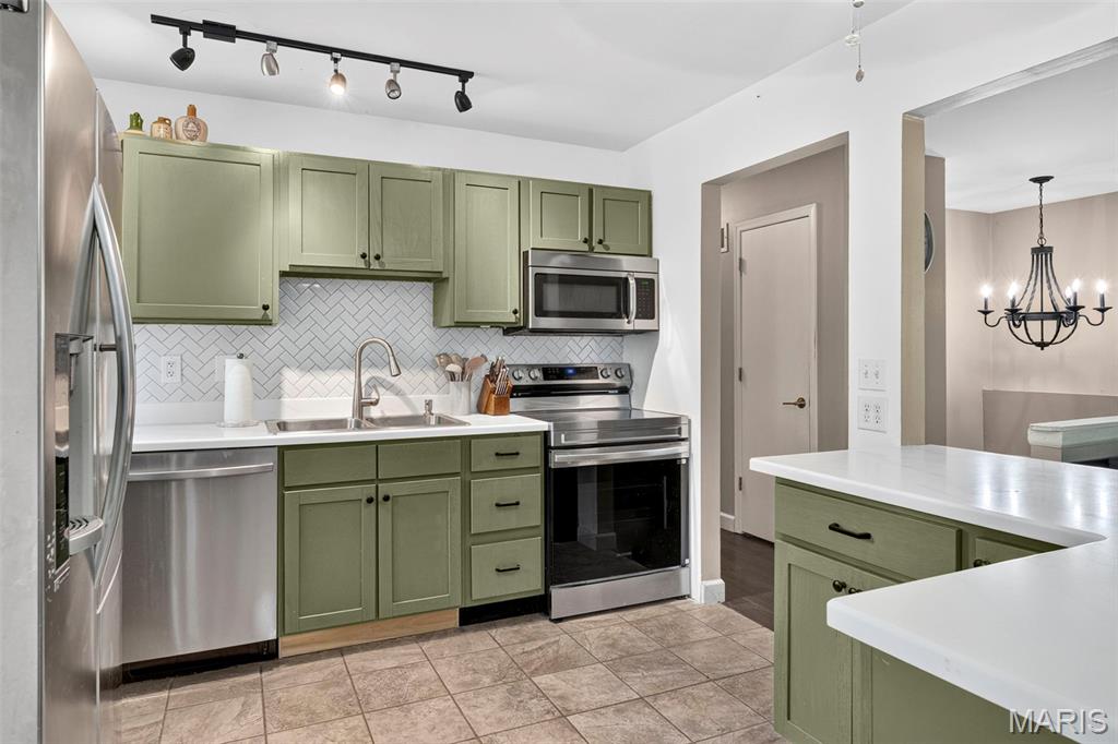 Lexington Square #6 Resub - Residential