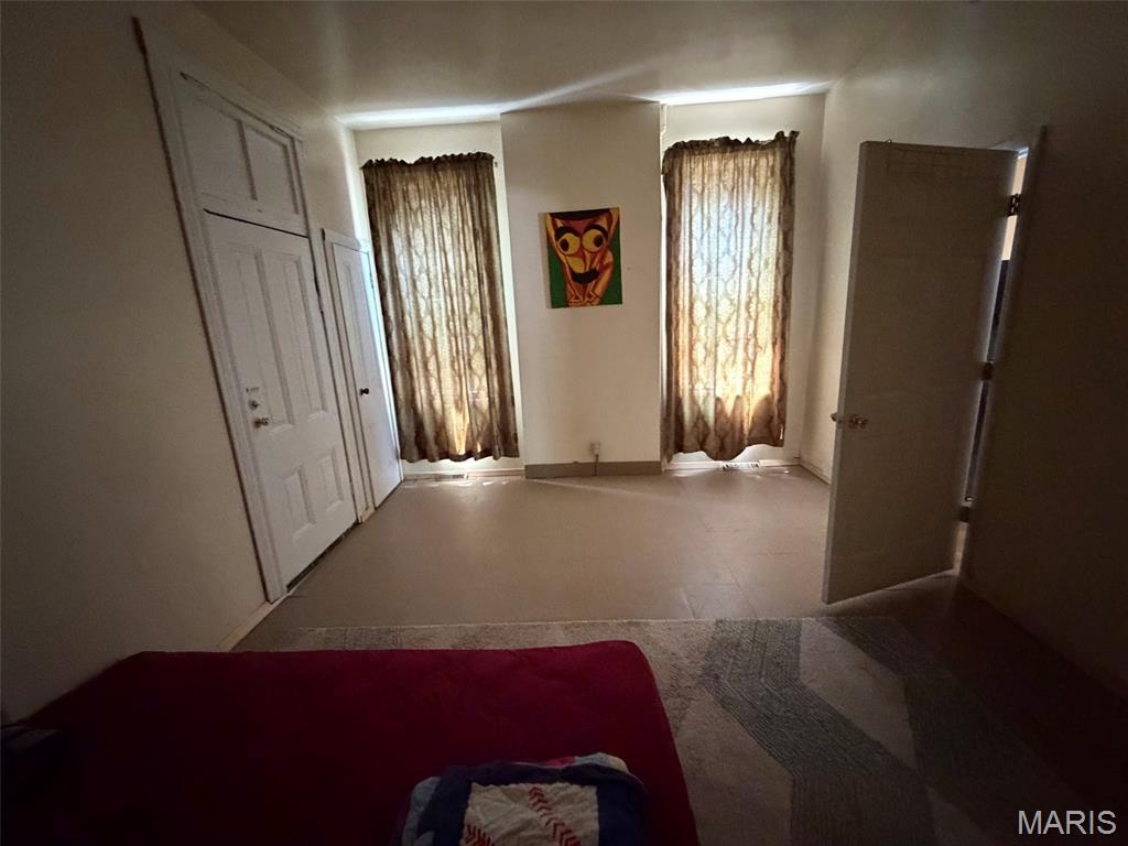 St Louis Commons Add - Residential Income