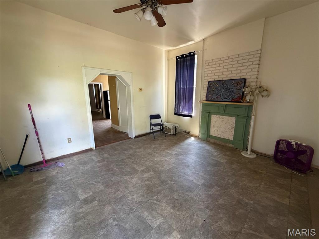 St Louis Commons Add - Residential Income