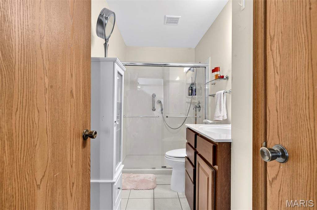 Victoria Crossing Easement 20 At - Residential
