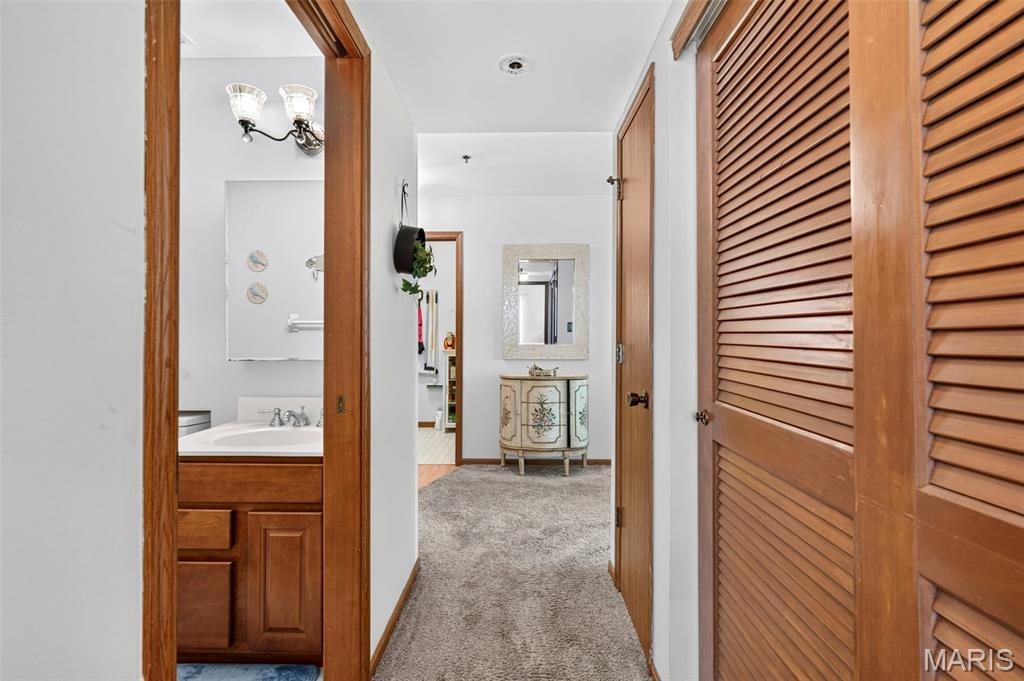 Victoria Crossing Easement 20 At - Residential