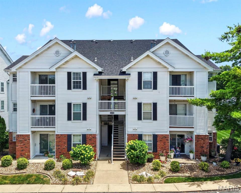 Victoria Crossing Easement 20 At - Residential