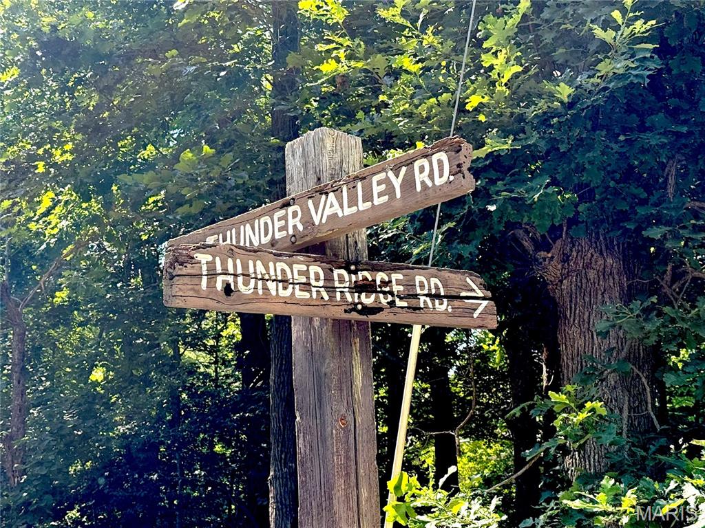 Thunder Mountain - Land