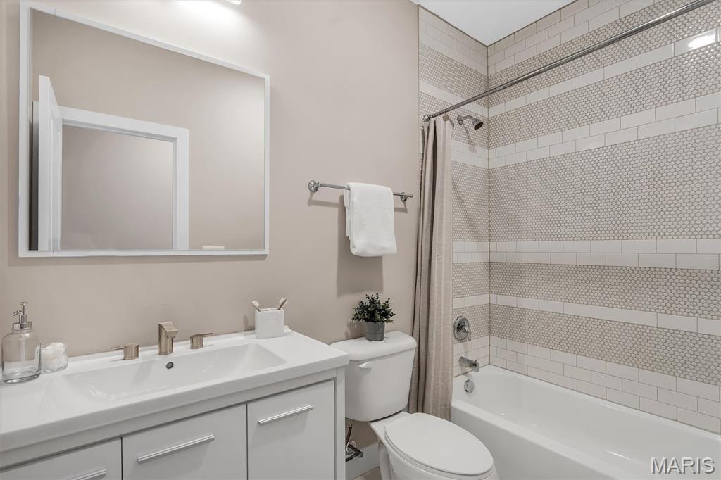Shumate Blk 1 Lt Pts 15 Thru 19 Bdy Adj - Residential