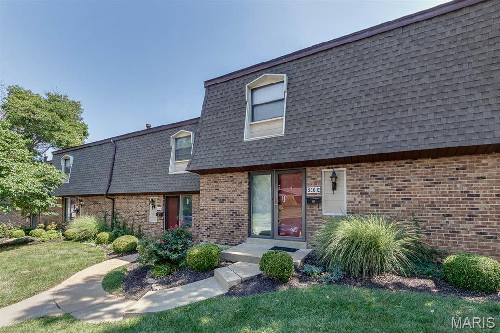 Braeshire Condo - Residential