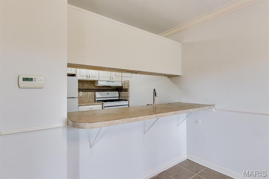 Braeshire Condo - Residential