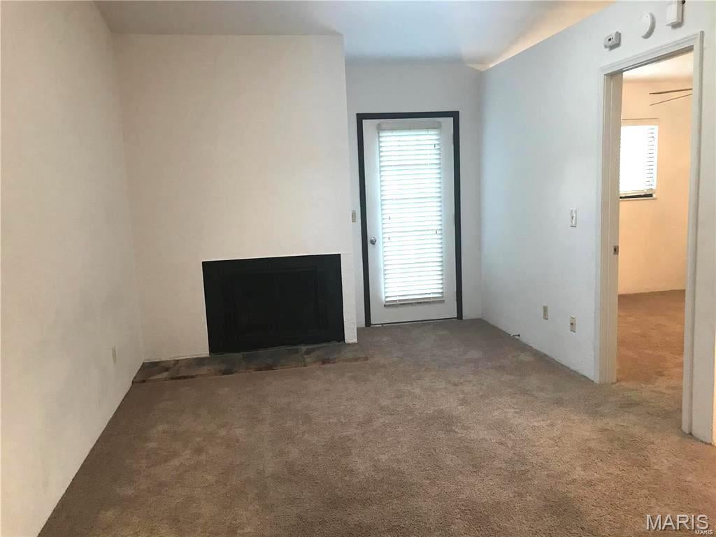 CHATEAU WOODS - Residential Lease