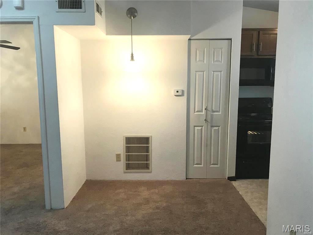 CHATEAU WOODS - Residential Lease