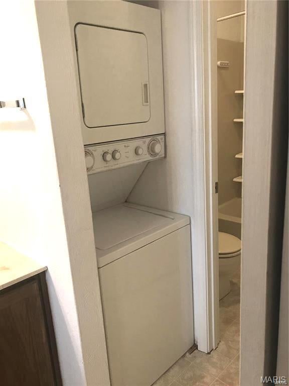 CHATEAU WOODS - Residential Lease