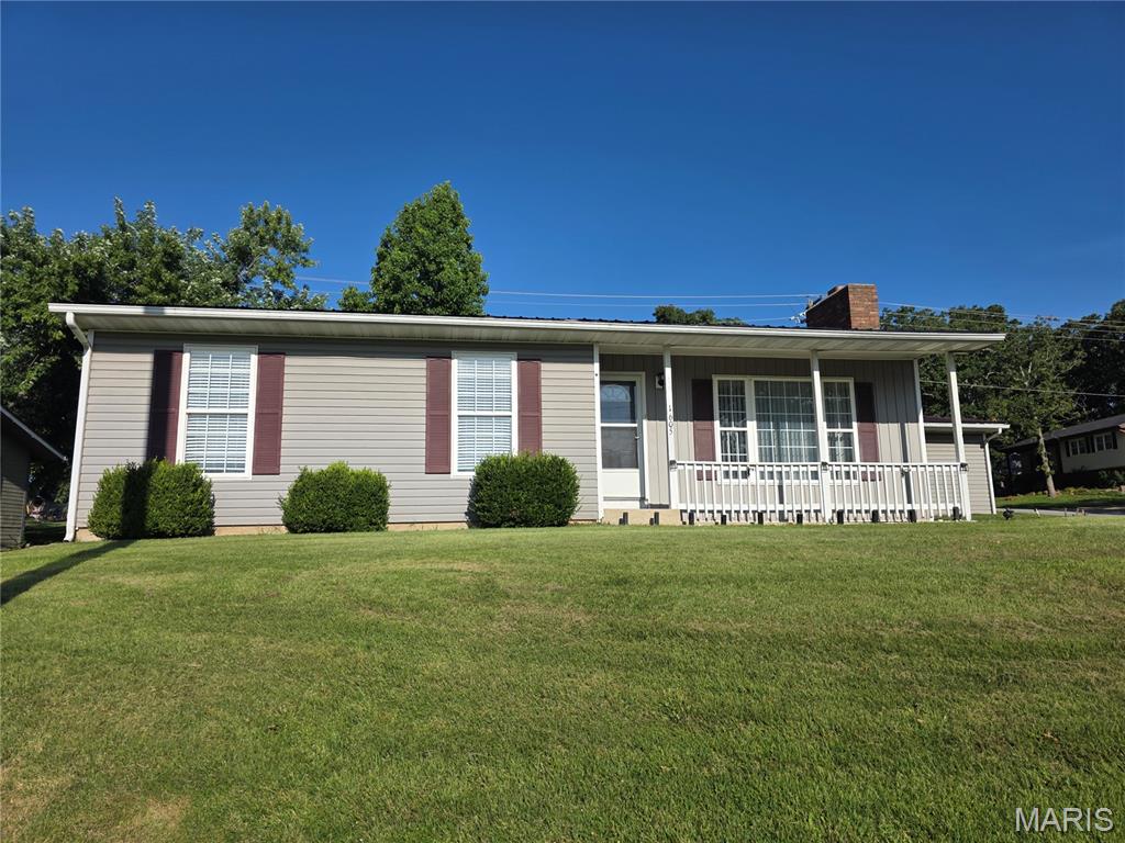 Welcome to this well-maintained 3-bedroom, 2-bath home with an attached 2-car garage. This property has been a successful rental and has been exceptionally cared for, making it move-in ready for its next owner.  Inside, you'll find durable luxury vinyl flooring throughout and a spacious kitchen complete with stainless steel appliances. The primary suite offers a walk-in shower, while the second full bathroom features a convenient tub/shower combination to accommodate family and guests.  The big family room is perfect for hanging out or entertaining.  Step outside to enjoy the fully fenced backyard with a 6-foot privacy fence—a great space for entertaining, pets, or simply relaxing in your own private outdoors.
Whether you're looking for your next home or a solid investment property, this well-maintained residence offers comfort, functionality, and low-maintenance living.  Very convenient to shopping, schools, the rec center, walking trails and parks.  Check it out!  This crystal ball says this one will go quick!