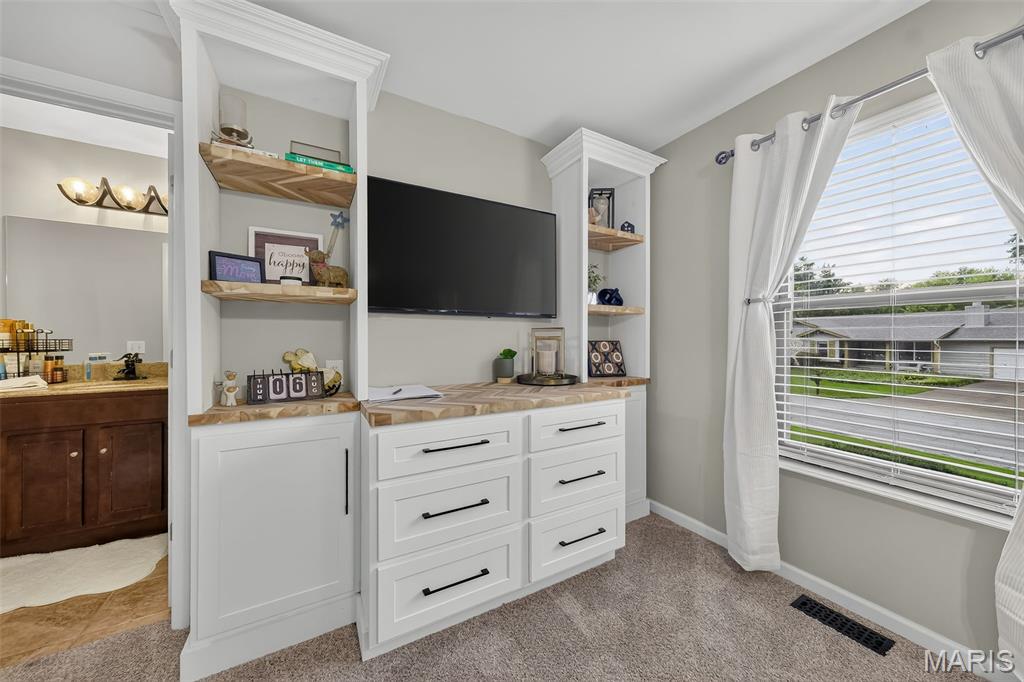 Lsl Place - Residential