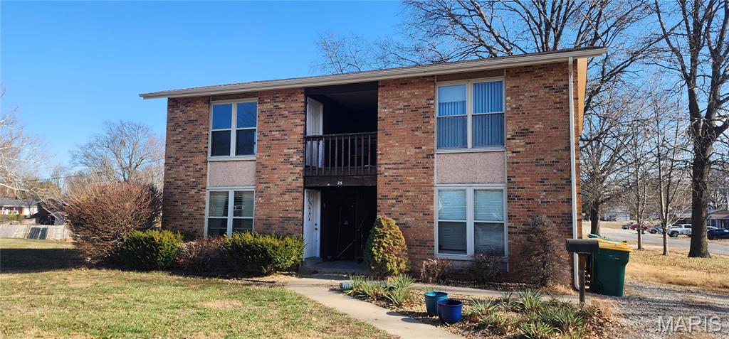 Turnkey investment opportunity in Millstadt! This income-producing 3-unit multifamily property offers immediate cash flow with current rents at $850, $850, and $1,250 per month. Great opportunity for investors looking to expand their portfolio. Strong rental demand, and future upside potential make this property a smart addition to any investment strategy. Convenient location near local amenities and easy access to surrounding areas. Don’t miss your chance to own this cash-flowing triplex! Property being sold AS IS.