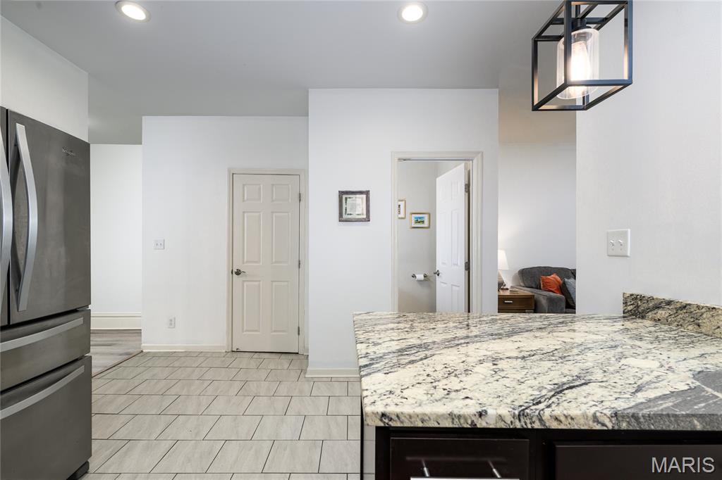 Shaw Twnhm - Residential