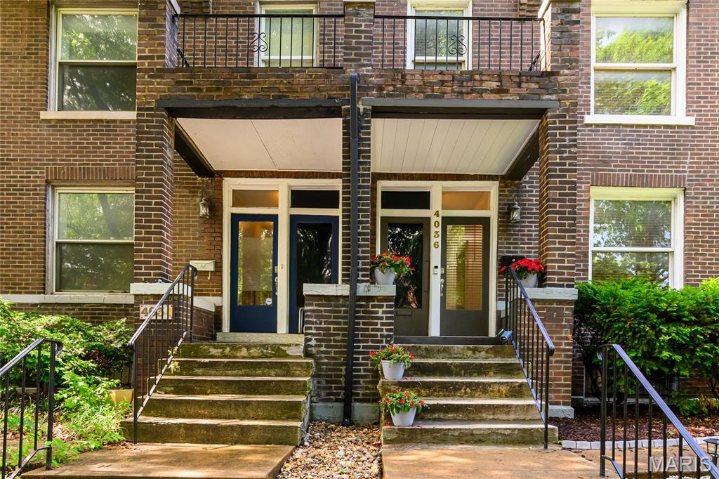 Shaw Twnhm - Residential