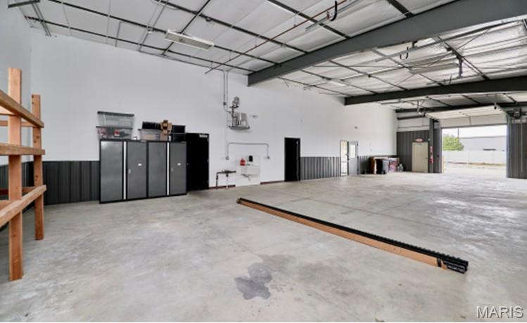Parkway Industrial - Commercial Lease
