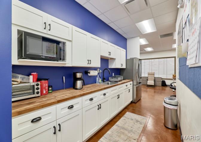 Parkway Industrial - Commercial Lease