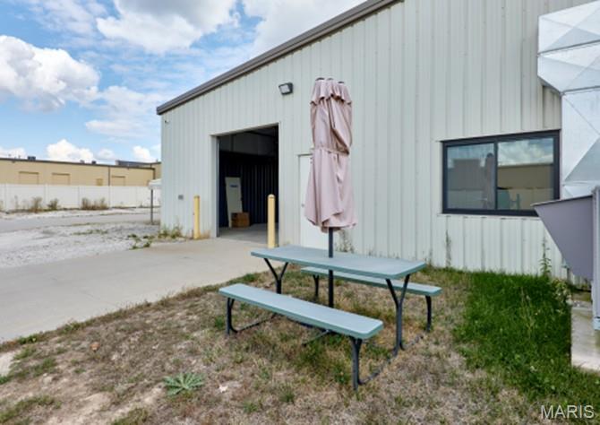 Parkway Industrial - Commercial Lease