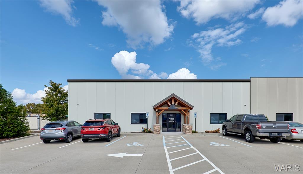 Parkway Industrial - Commercial Lease