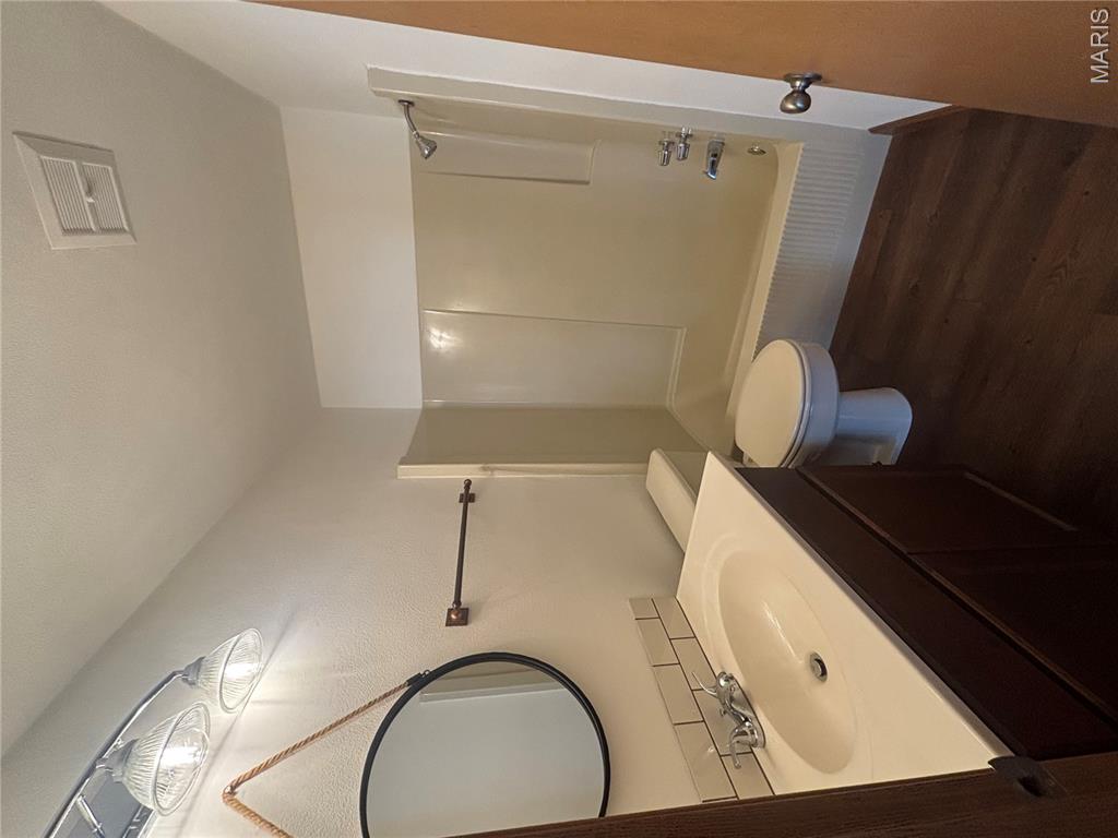 Bissels & Pensoneaus Add - Residential