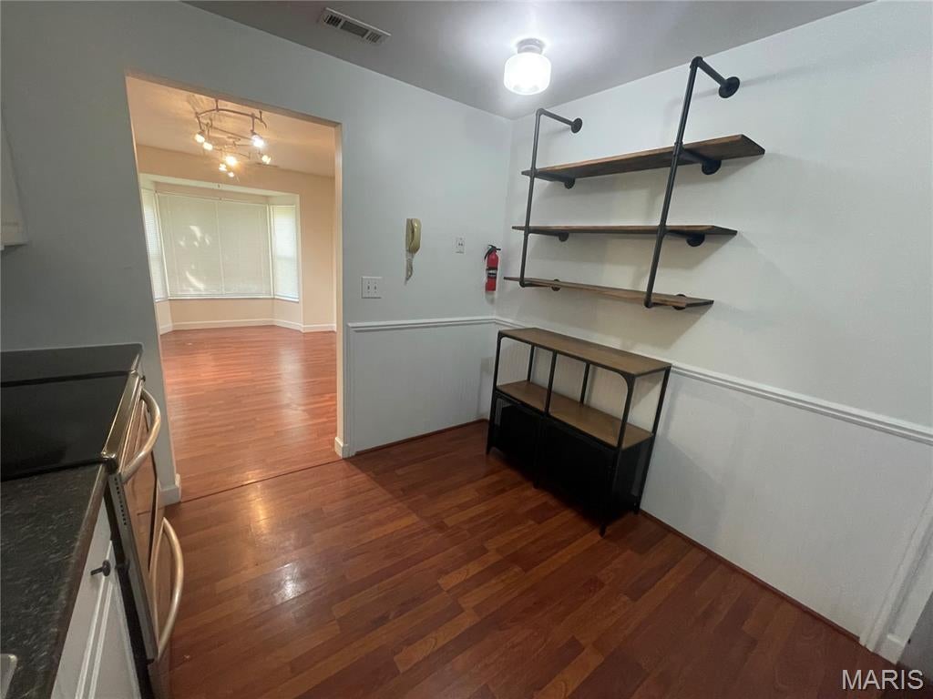 Park Ave Condo - Residential