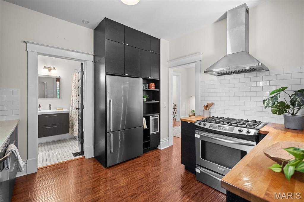 Rogers Sub Of Benton Place - Residential