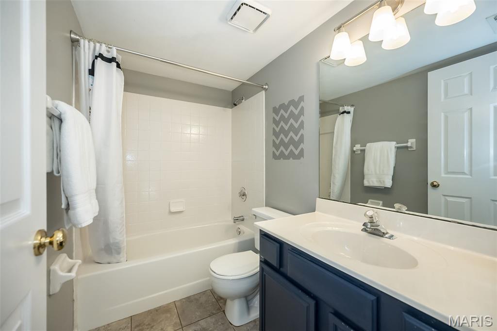 Spring Hill Farm Condo Ph 2 - Residential