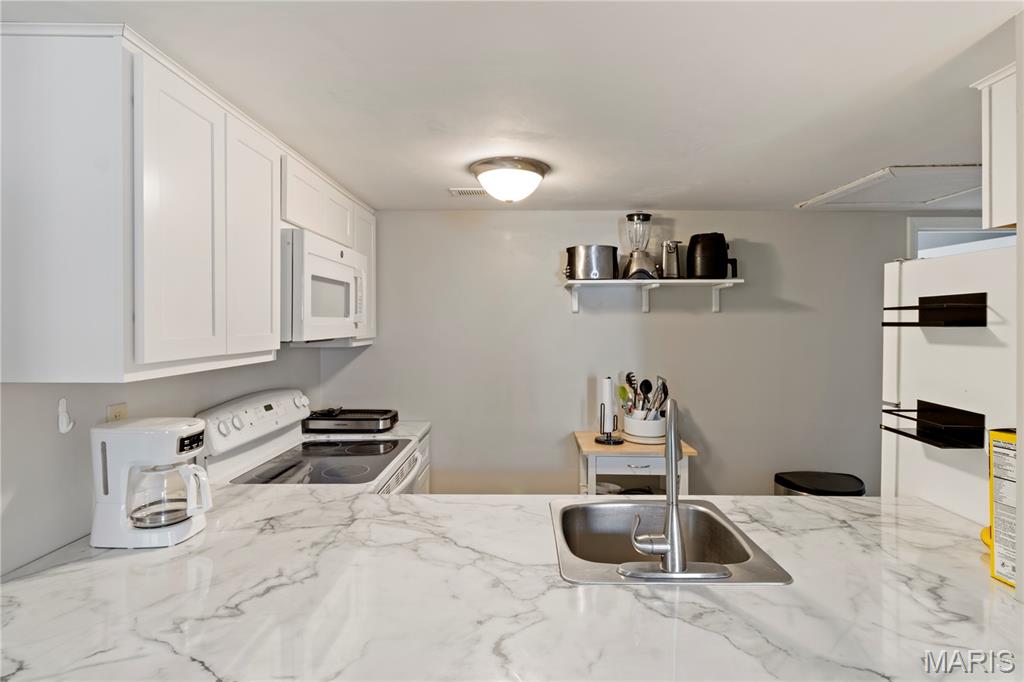 Raintree Village Condo Sec Ph 01 - Residential