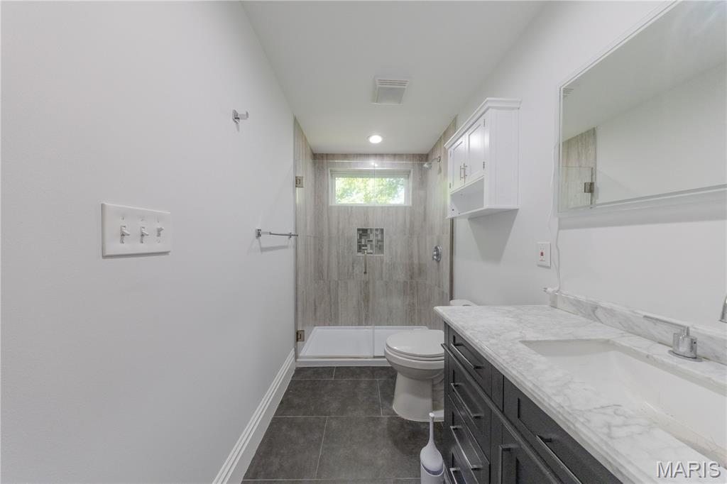 West Portland Place - Residential Lease