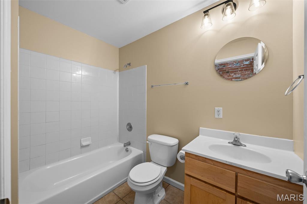 4034-4036 Laclede Condo - Residential