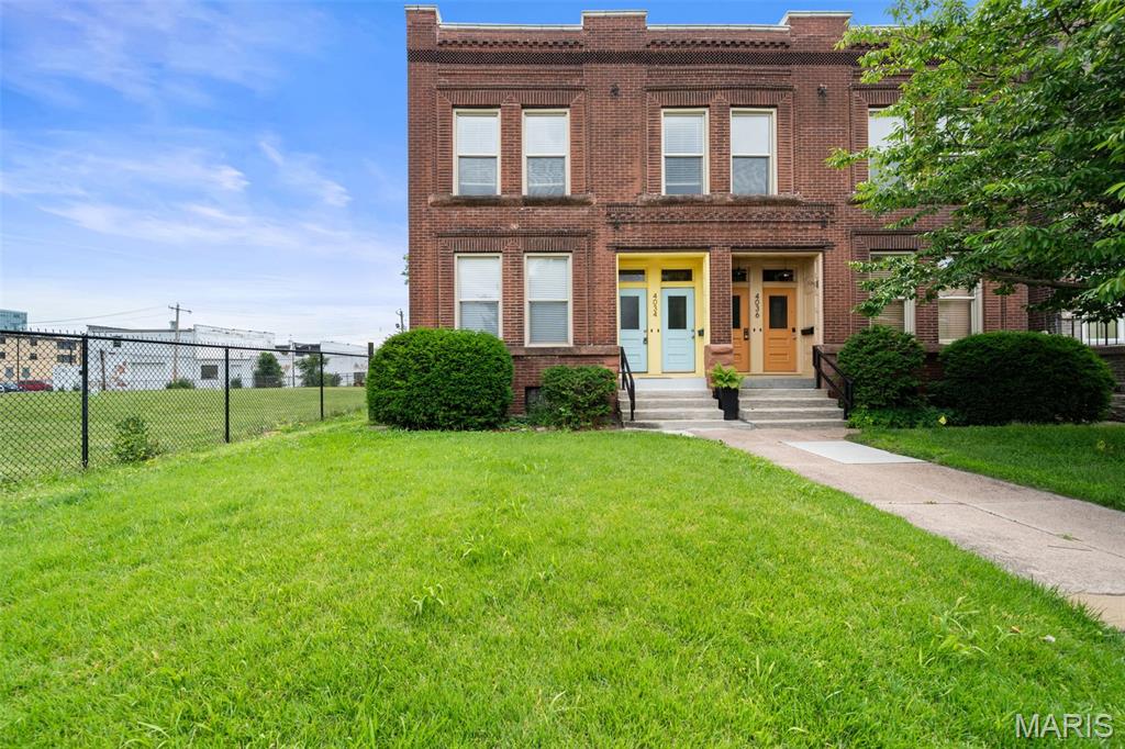 4034-4036 Laclede Condo - Residential