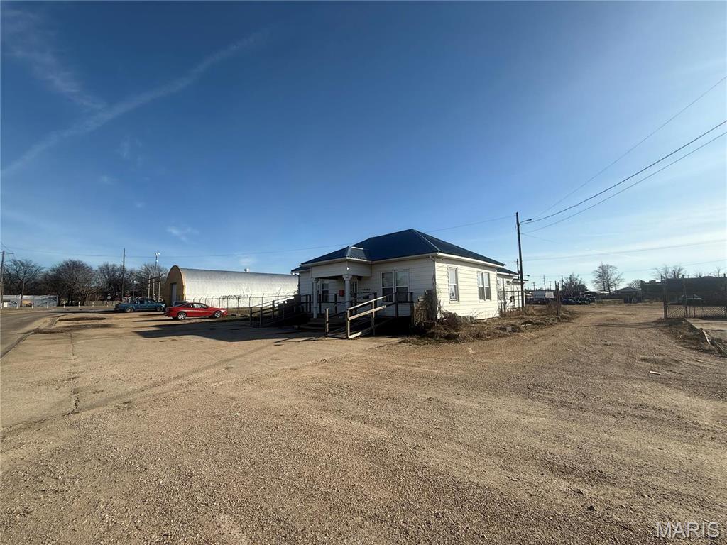 Industrial and East Kennett - Commercial Sale