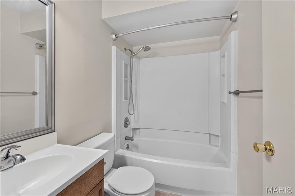 Marie Estate Condos Ph1 Stg5 Bldg 3 - Residential