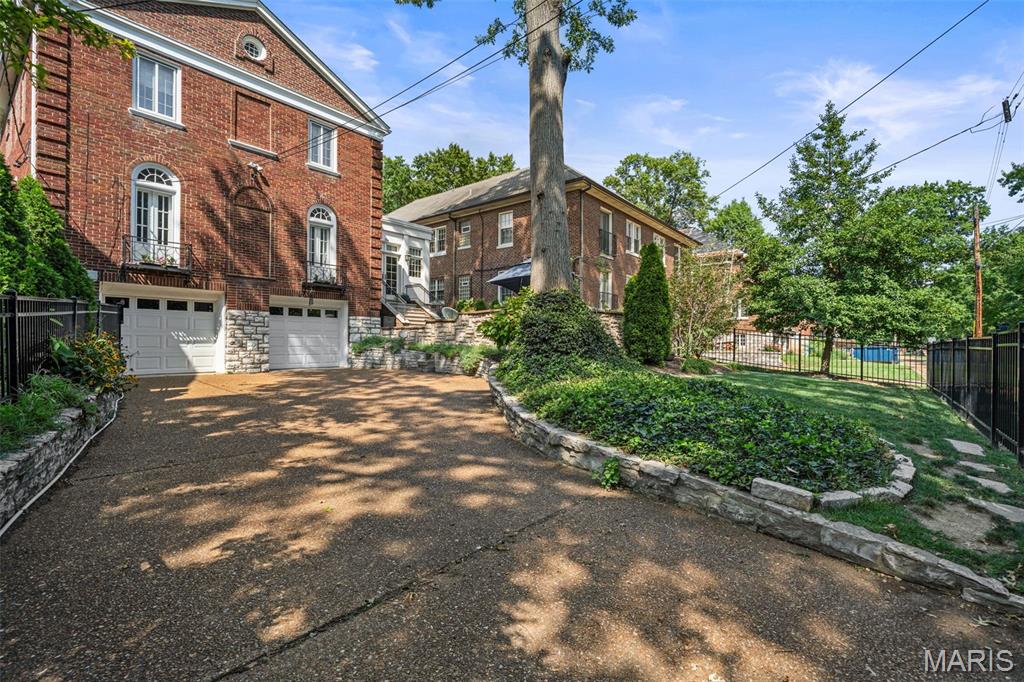 University Hills - Residential