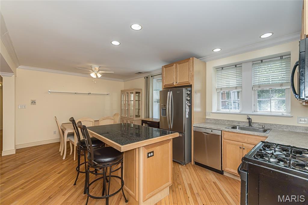 Wydown Place Condo - Residential