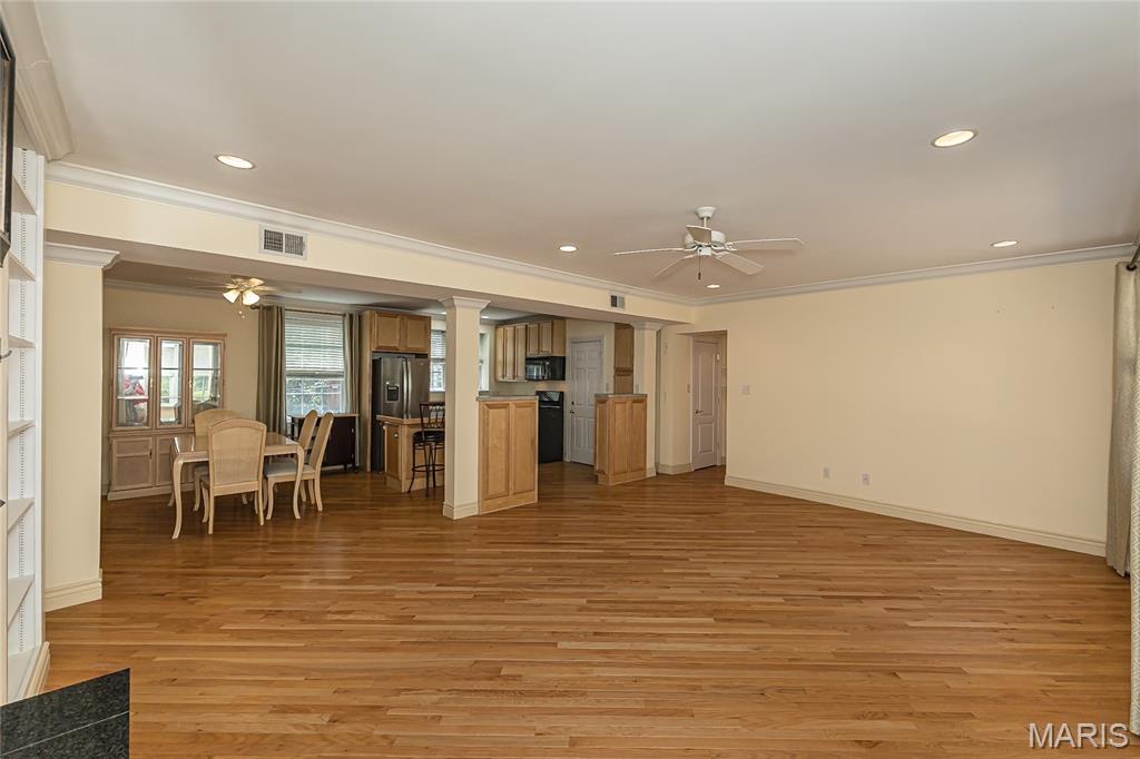Wydown Place Condo - Residential