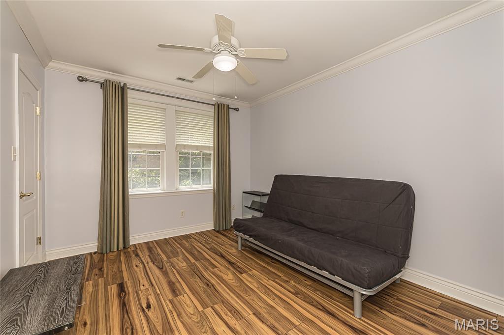 Wydown Place Condo - Residential