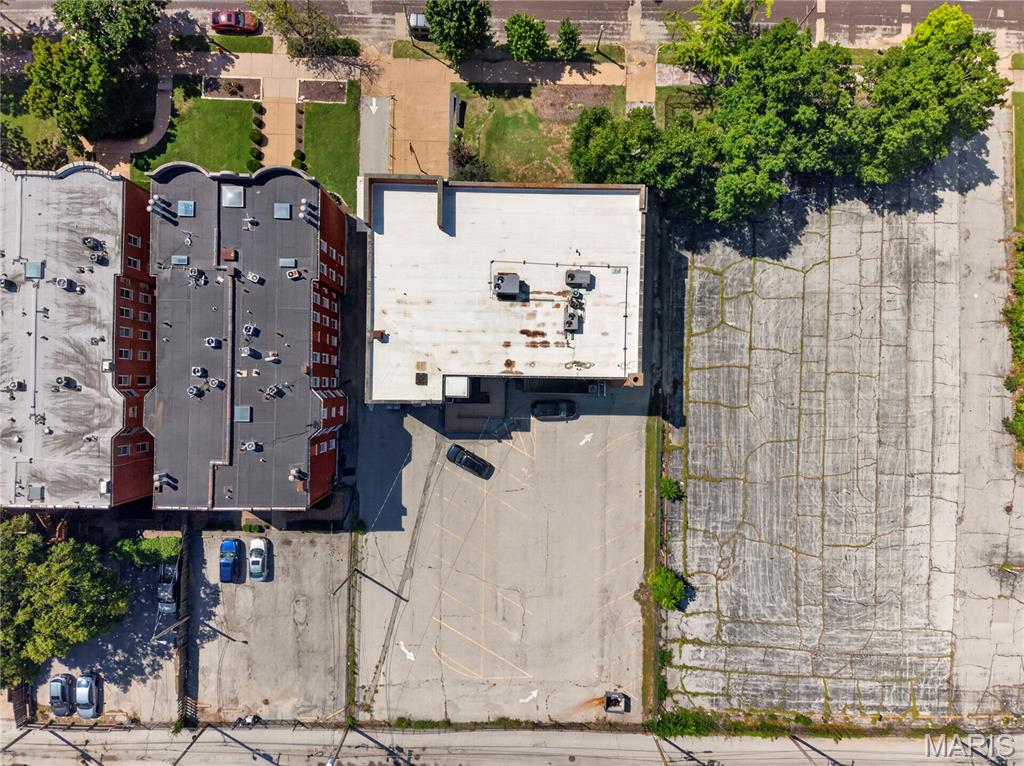 Lindells Add 02 - Commercial Sale