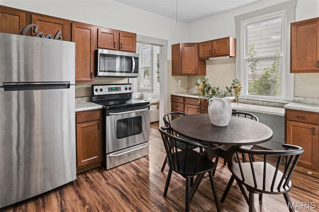 MAPLE GROVE - Residential