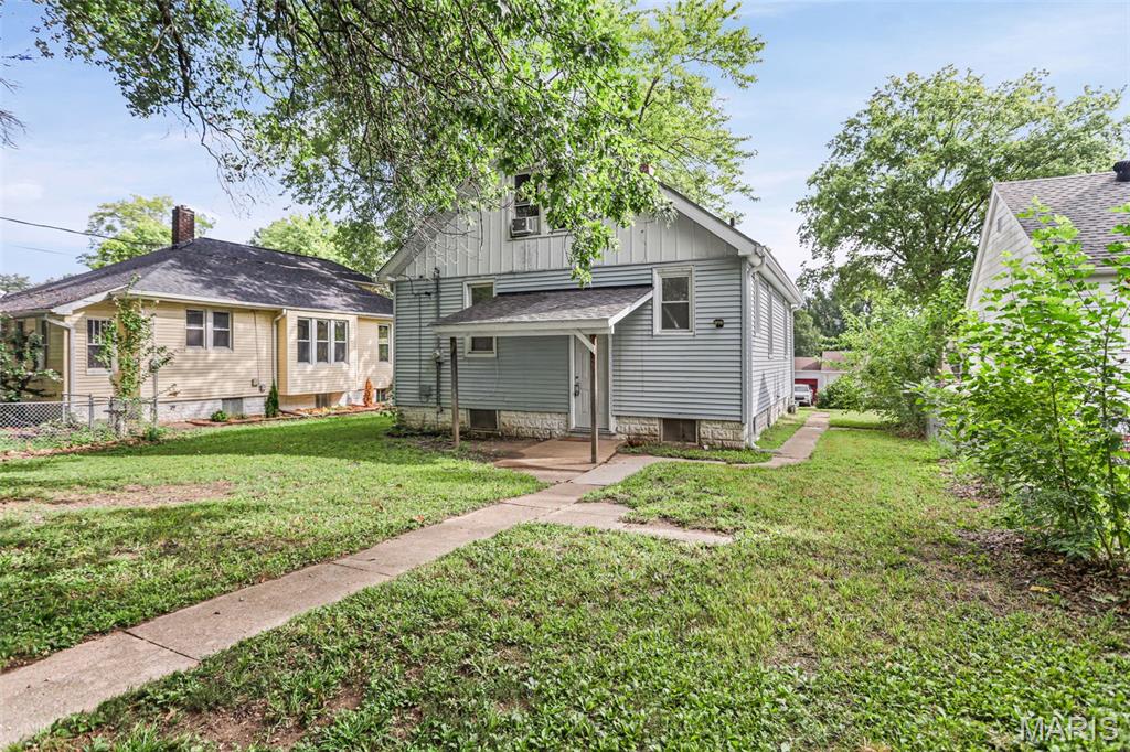 MAPLE GROVE - Residential