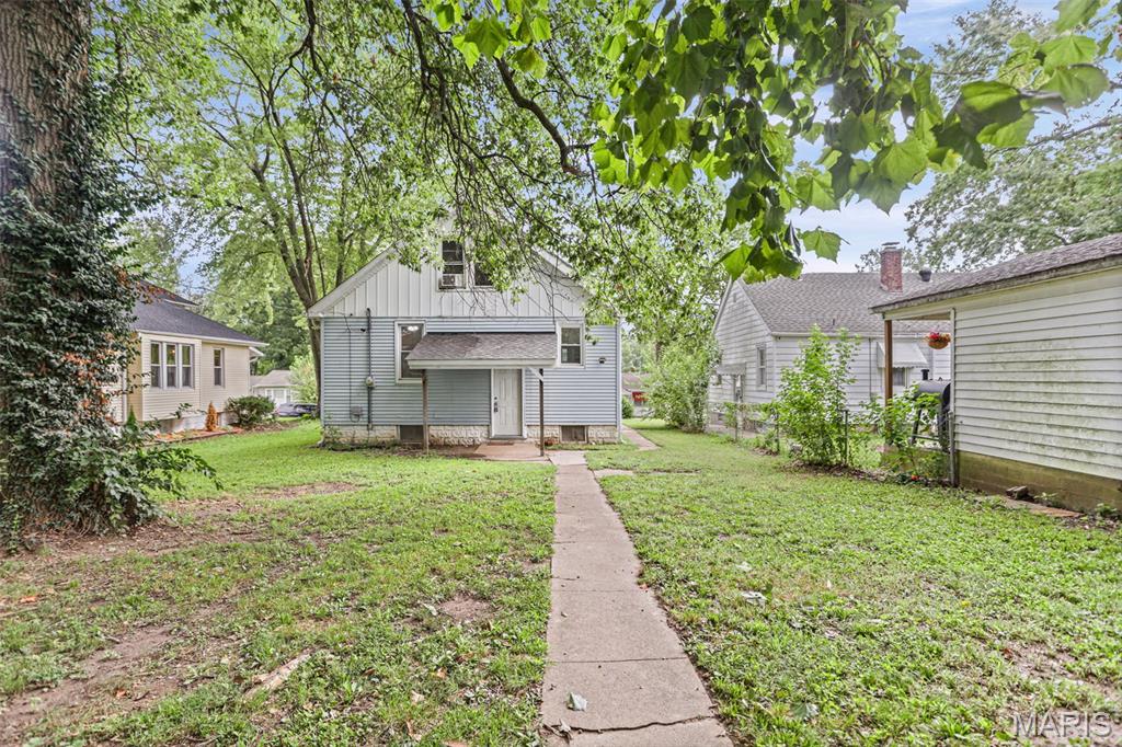 MAPLE GROVE - Residential