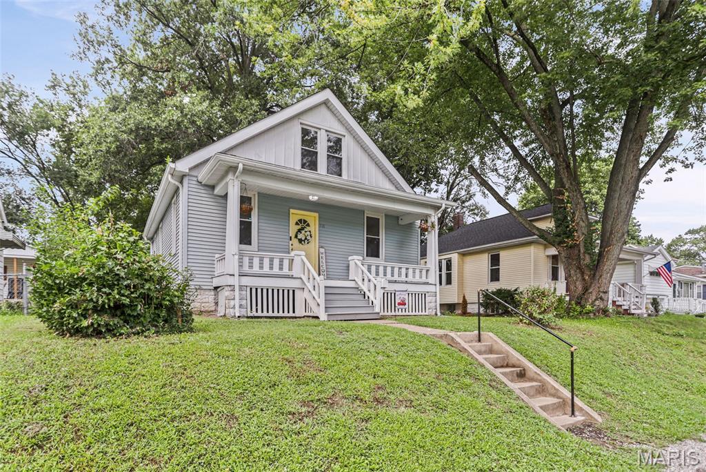 This charming and inviting 3-bedroom, 1-bathroom home is ready for you to move in and make it your own. Nestled in a serene neighborhood, it's just a quick 5-minute drive to the beautiful downtown Belleville, where you can enjoy a plethora of dining, shopping and cultural experiences. Recently refreshed with new paint, it offers a fresh and inviting atmosphere. The property features a spacious basement, providing ample storage space for all your needs. Whether you're a first-time buyer or looking for a cozy place to settle down, this home offers comfort and convenience.  Centrally located near Scott AFB, downtown STL, local shopping, dining and main roads. Don’t miss out on this opportunity—contact your agent today to schedule a viewing and see all this lovely home has to offer!